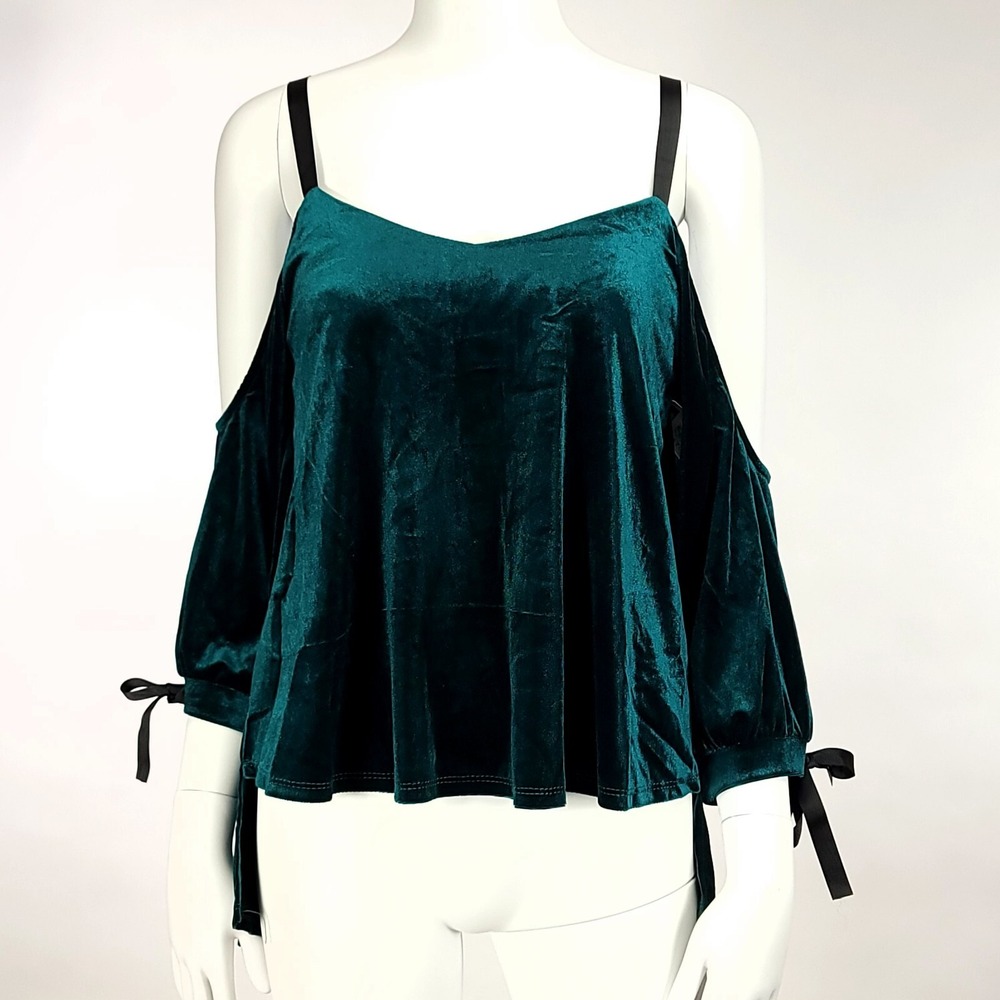 Romeo + Juliet Couture Ink Green Velvet Cold Shoulder Top Small NWT‎